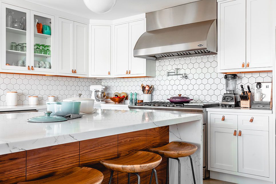 Mixing Modern Furniture with Vintage Looks